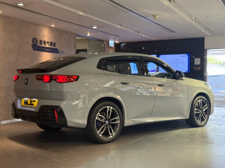 iX2 eDrive20 M Sport - Image 2